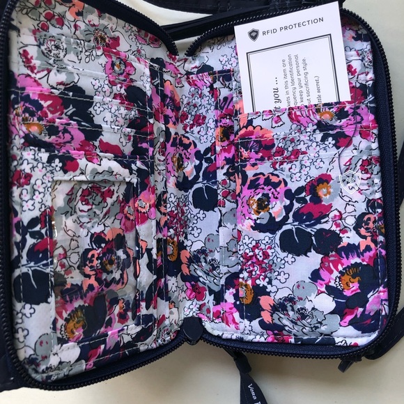 NWOT Vera Bradley 3 in 1 crossbody wristlet wallet - Picture 15 of 16
